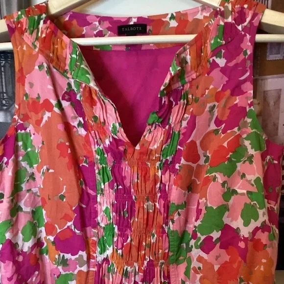 3 for $20! Offers open. Talbots Sleeveless Floral blouse Women’s blouse Size 4 - Picture 3 of 4
